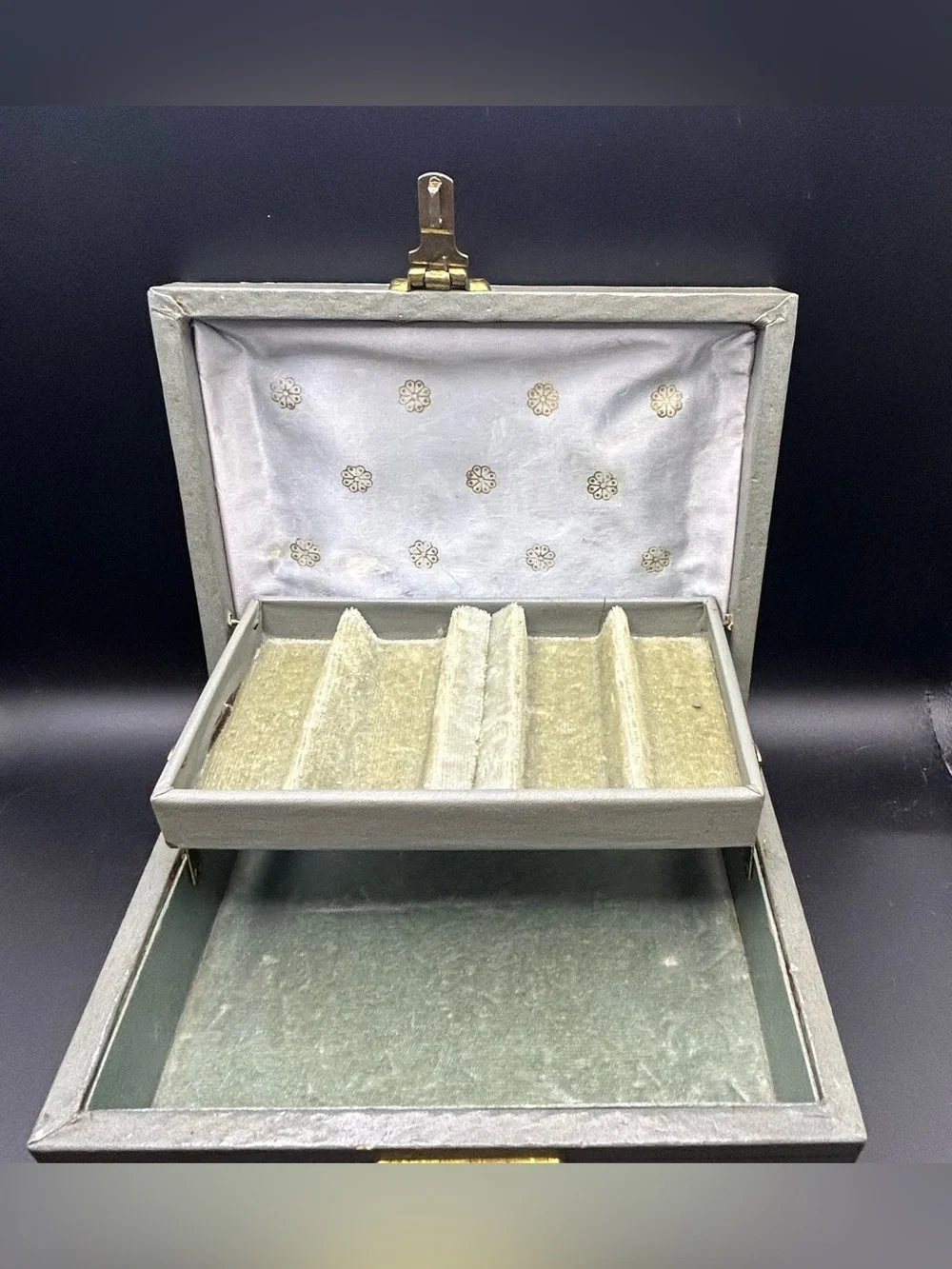 Vintage 1950s MCM MELE Small Jewelry Box Two Tier Gray/Blue 8x6x3” No Key.